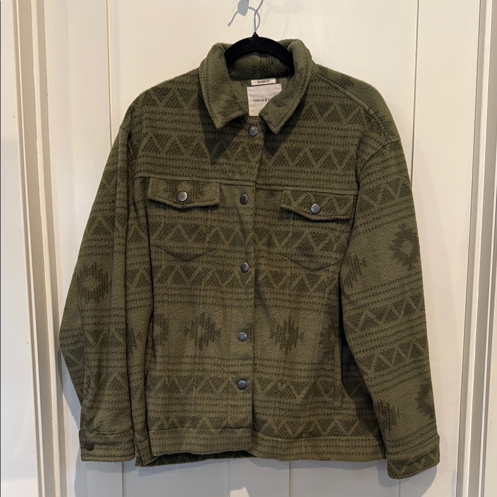 Thread and supply jacket
